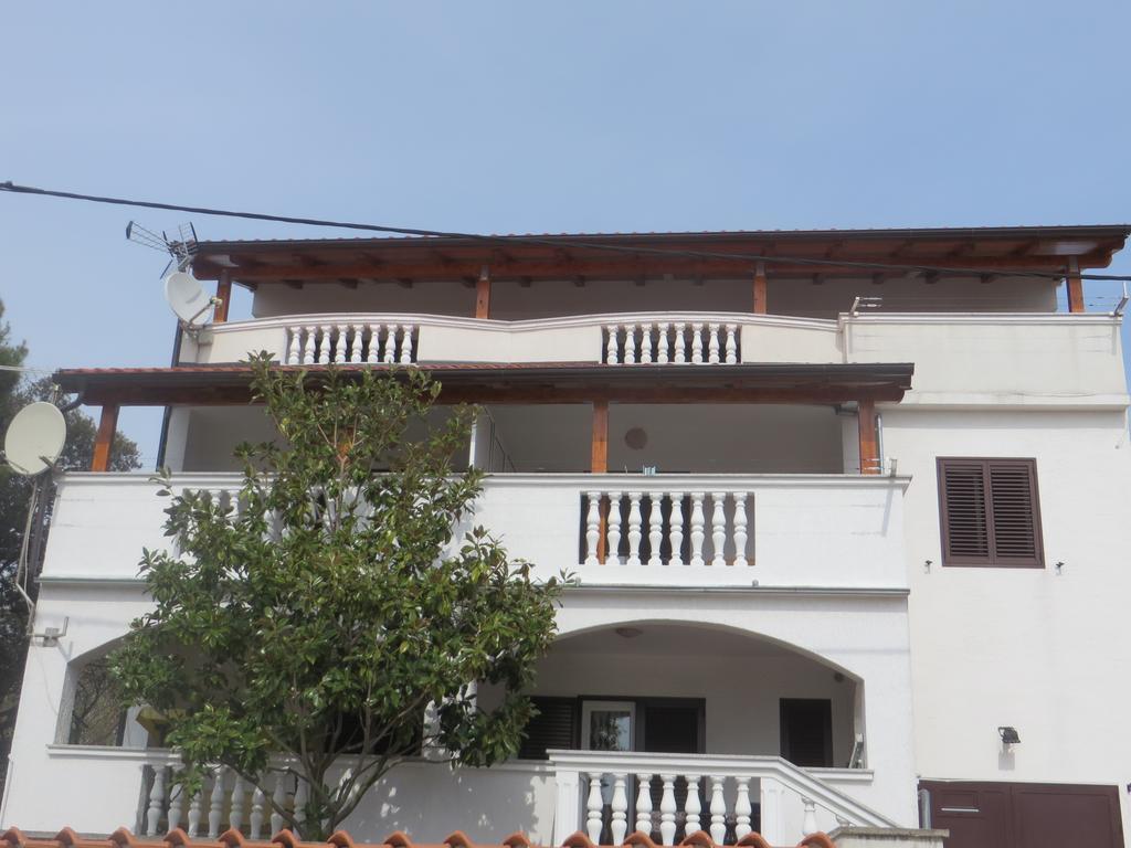 Apartments Gloria Biograd Na Moru Ngoại thất bức ảnh
