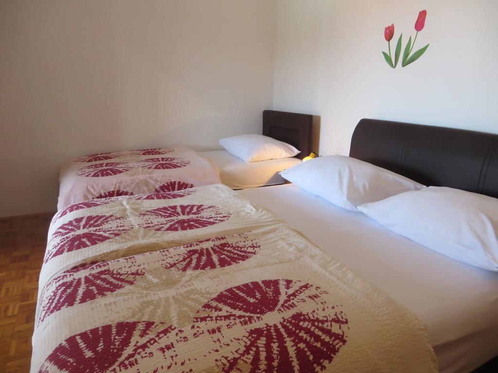 Apartments Gloria Biograd Na Moru Ngoại thất bức ảnh
